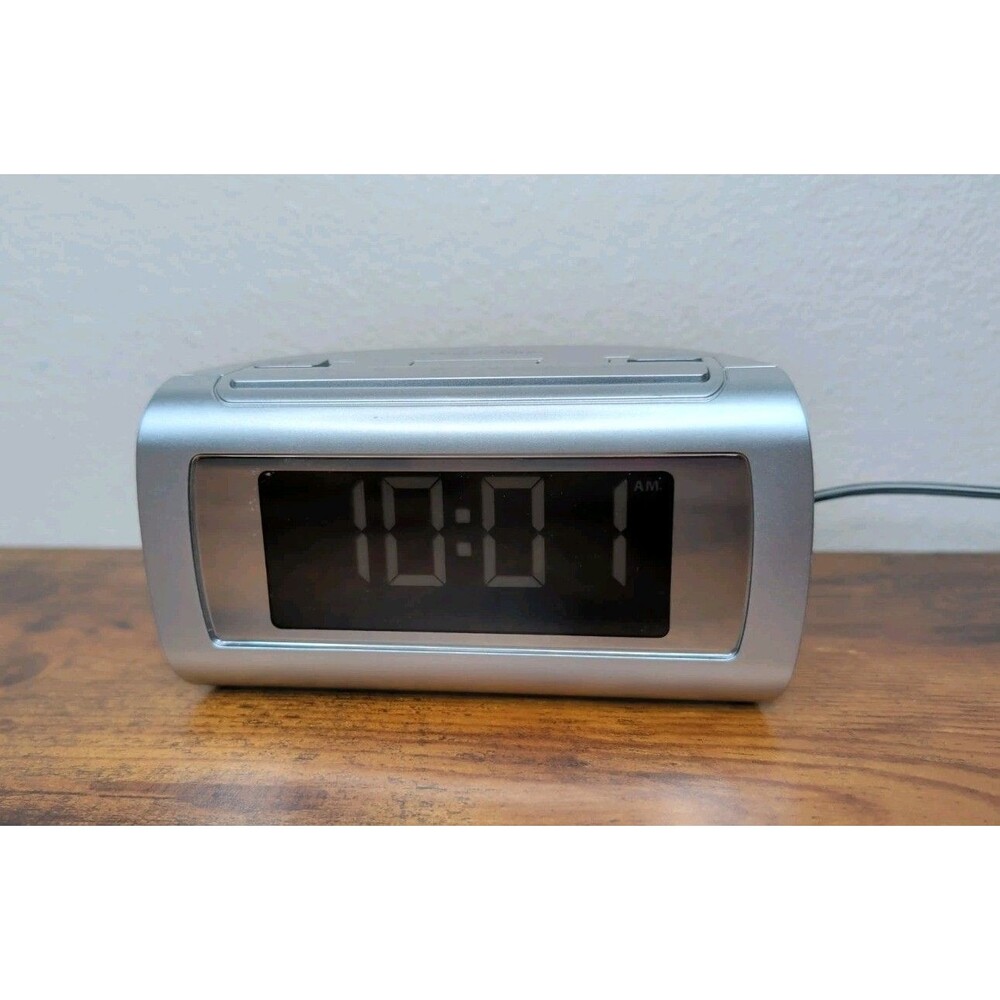 Brookstone 4511 TimeSmart Self Setting Digital Dual Alarm Clock